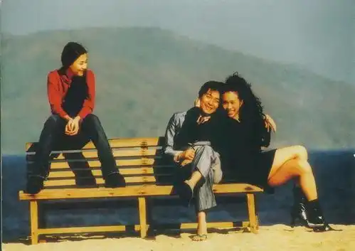 没结婚不一定是单身,朱茵的这番话,印证了周星驰的现状