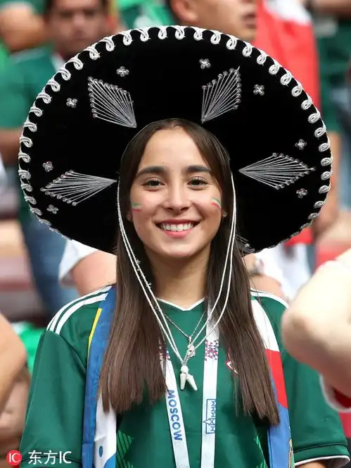 热情桑巴vs活力帽子舞巴墨美女球迷谁更胜一筹
