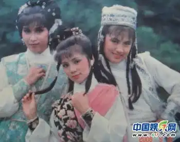 83版射雕英雄传曝罕见幕后花絮照
