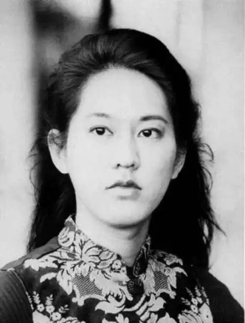 南京大屠杀张纯如被日本右翼恐吓,36岁去世,国人不会忘记
