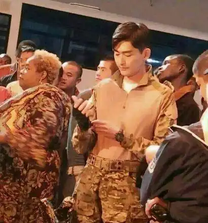 建军大业才是经典,战狼2是快餐
