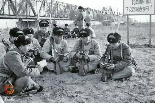 16岁入伍,当兵15年,他在寻找父亲的脚步......