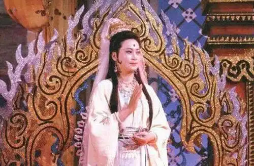 西游记中,观音菩萨在长安街卖袈裟和九环锡杖,为何定价是七千两
