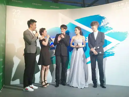 别那么骄傲受追捧稀粥cp亮相白玉兰
