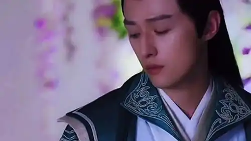 瞧瞧白滚滚,一看就知道是帝君的
