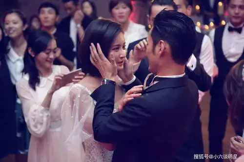 七夕要到了,这些模范明星夫妻又要按部就班的秀过程恩爱了
