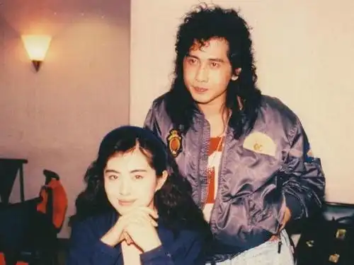 一代美人王祖贤,情路坎坷,和齐秦一吻定情,揭秘她为何遁入佛门
