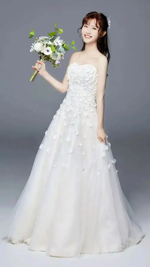 美女明星陈意涵高清写真美图,如花似玉,美不胜收
