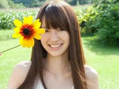 奥特曼卡蜜拉女主角被下海
