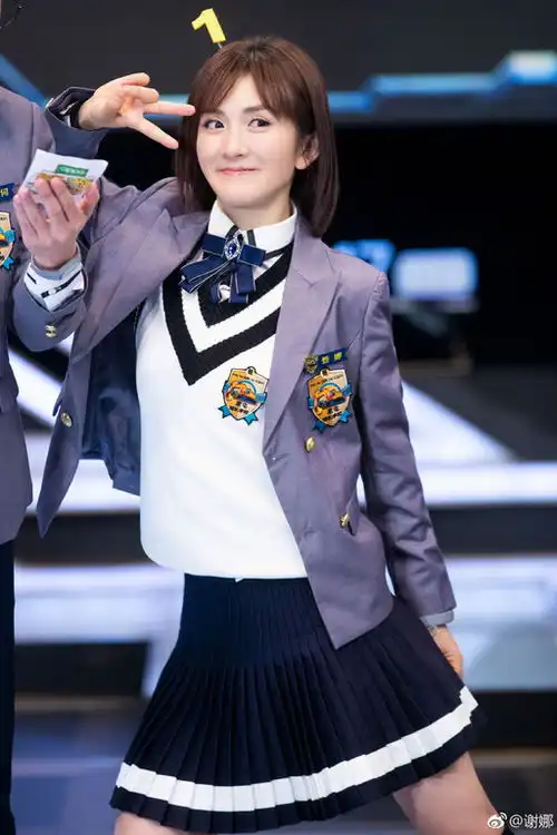 谢娜连背黑锅都忍着不说张杰心疼老婆发文力挺
