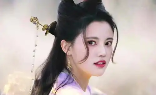 长月烬明最惊艳的五套造型白鹿罗云熙各一套,陈都灵有两套

