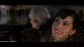 穿普拉达的女王官方剧照

