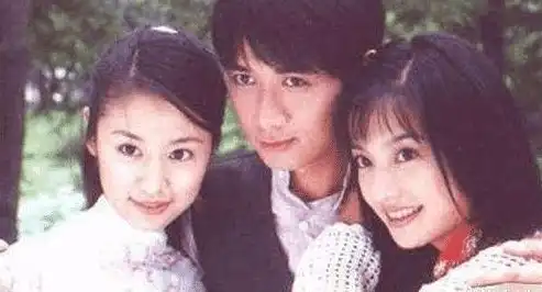 情深深雨蒙蒙最爱依萍的男人去世,依萍素颜伤心落泪
