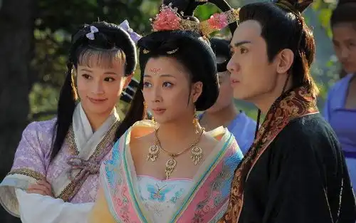 杨贵妃秘史杨贵妃怀孕,谢阿蛮献身讨好皇上,这段恶心到我了
