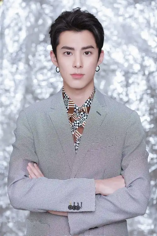 新版流星花园热播,180的道明寺和160的清纯杉菜颠覆你的审美