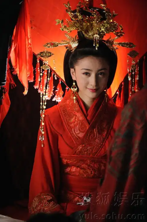 马景涛周庭伊西施秘史绝美婚照曝光
