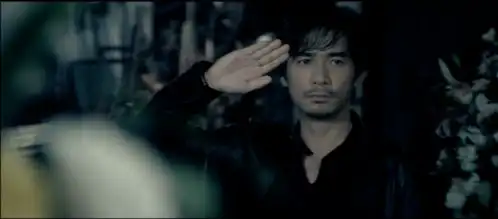 3处bug,4处即兴表演,20个细节,起底无间道隐秘的角落
