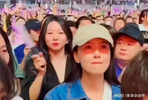 倚天屠龙记剧组重聚苏有朋演唱会,高圆圆现场高呼无忌哥哥