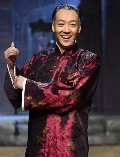 妖猫传里的诗仙李白从屏幕中来到苏艺舞台,为你演出