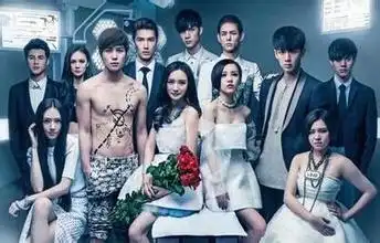 有谁可以给我10张左右的小时代剧照
