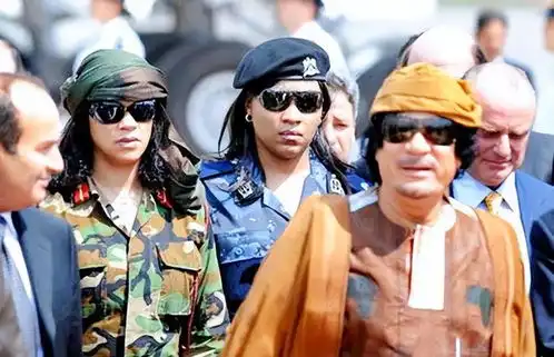 卡扎菲倒台,五子保姆控诉他们把我带到浴室,用胶带封住我的嘴