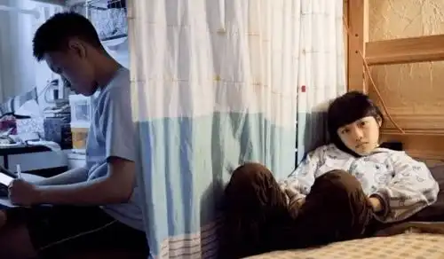 实拍一家人移民美国17年后的现况图