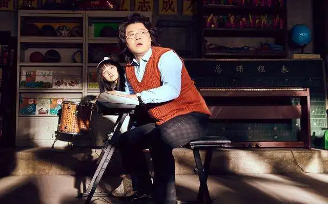 大鹏这位10亿导演终于倒下缝纫机乐队输得惨,观众怕在被骗了