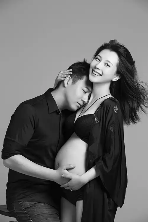 高庆一刘雨鑫宣布婚讯双喜临门,霸道总裁转型宠妻狂魔
