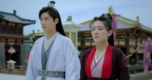 双世宠妃3曲小檀墨连城受罚,曲小檀实在坚持不住了