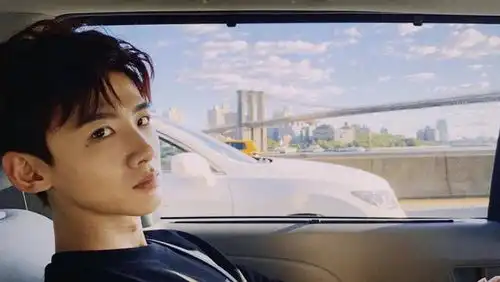 白敬亭粉丝的信错送给张雨剑,小白回复太经典,这奇妙的缘分