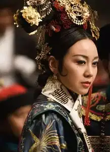 她大龄入行是荧幕上的寡妇专业户,与宗主胡歌姐弟恋,她是......
