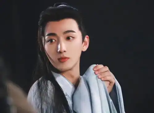 中戏科班毕业,搭档胡杏儿没红,今凭新版放羊的星星出圈
