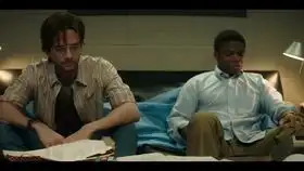 黑人兄弟一美元就能拯救一个小孩有人想到辛德勒的名单吗