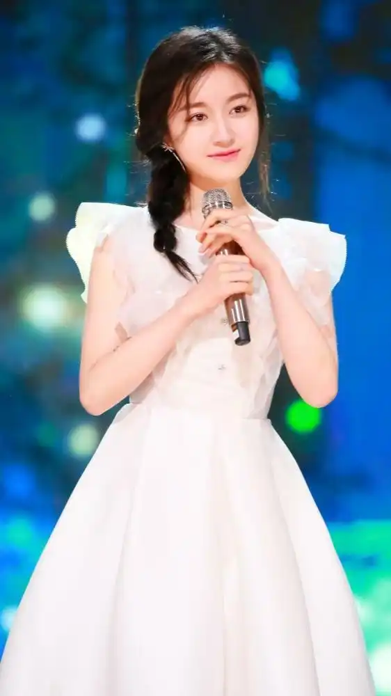 女神李兰迪第6369期气质潮流美图欣赏
