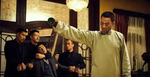 他曾是上海最牛的流氓,杜月笙也敬他三分,死后墓碑被多次推倒