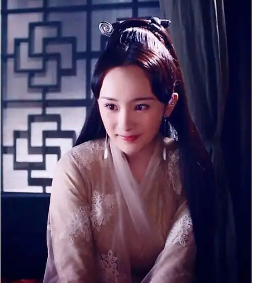 史上最尴尬的穿帮镜头,大妈演鬼子太绝了,周冬雨这手有点尴尬
