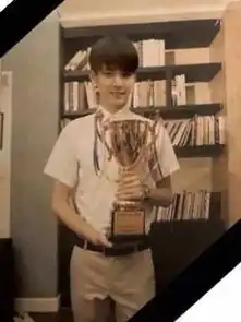 刘亦菲校服版剧照美到炸裂盘点中韩明星超美校服照
