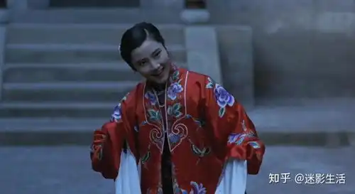 大红灯笼高高挂剧照张艺