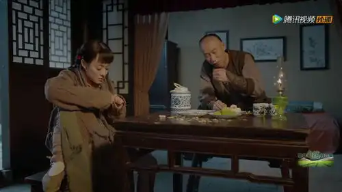 戏精孙凉凉一蹲倾城,陕西蹲终于火过了葛优躺