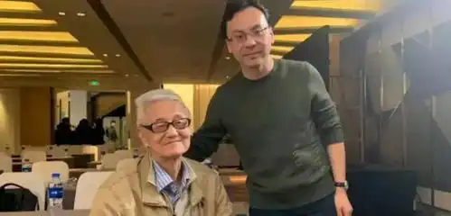 著名编剧倪震去世,享年84岁,张艺谋发来唁电表示哀悼