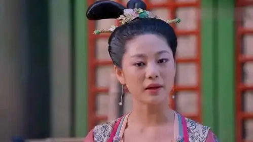 武媚娘传奇春盈气焰嚣张,直接命人打死罗将军,媚娘去晚了
