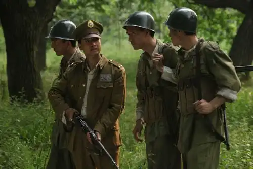 央视桐柏英雄收视走高专家赞真心好看
