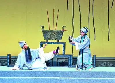 共展汉韵芳华共论剧种未来
