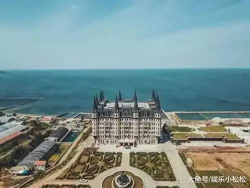 西虹市首富中城堡潮湿霉味,郭亮村收费128,网红景点之殇
