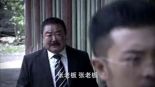 男子要挟小伙,被小伙带到了洋人教堂,这下他要倒大霉了
