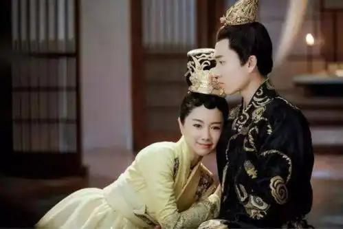 纳兰容若最感人的情诗,描述男女幽会,翻译过来就是我想你了
