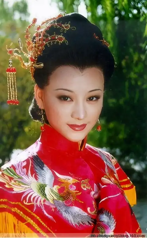 各版秦可卿,其中87版红楼梦里的扮演者曾是林黛玉第一候选
