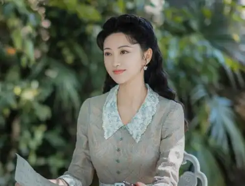 景甜新剧将播,搭戏高颜值男主演绎国民剧,妆容打扮不输司藤