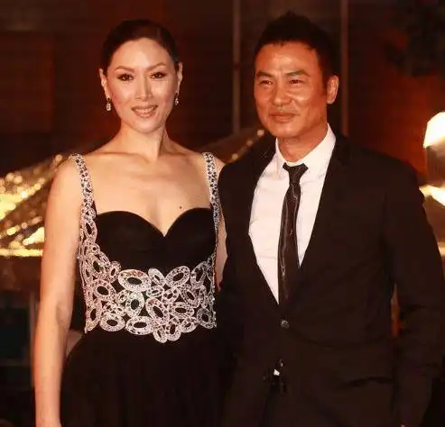 一位低调的香港实力派演员,60多岁不见老,还有一个如花似玉的女儿
