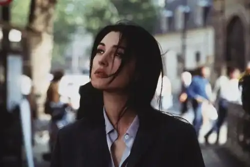 莫妮卡.贝鲁奇曝光最大尺度电影,西西里的美丽传说排最后

